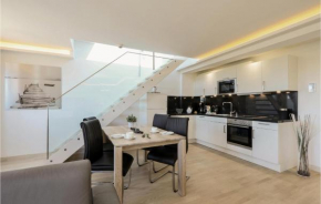 Sky Suite Eden, Binz
